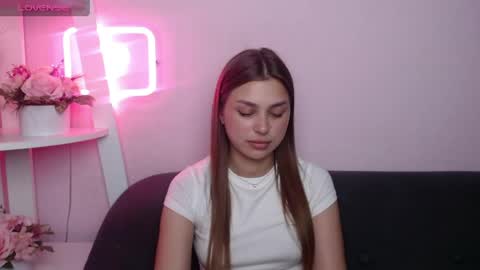 Snapshot of milanaangelas chatting on 05.26.26 milanaangelas online show from 05.26.26