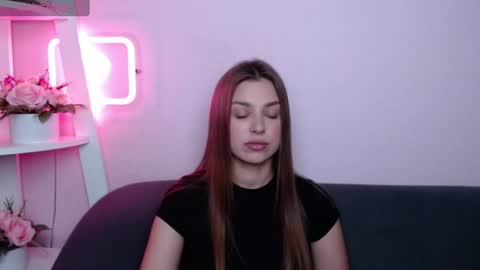 Snapshot of milanaangelas chatting on 06.14.26 milanaangelas online show from 06.14.26