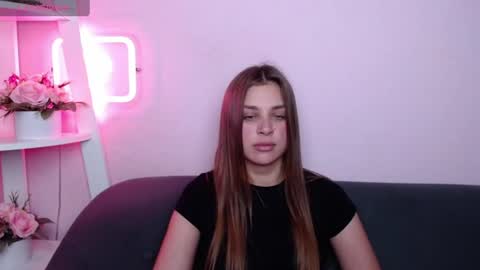 Snapshot of milanaangelas chatting on 06.20.26 milanaangelas online show from 06.20.26
