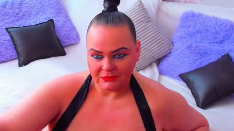 Snapshot of milanabiegert chatting on 02.23.25 Lana online show from 02.23.25