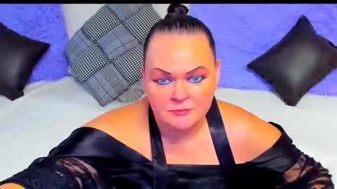 Snapshot of milanabiegert chatting on 11.03.25 Lana online show from 11.03.25