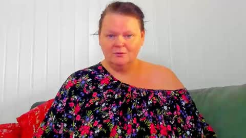 Snapshot of milanabiegert chatting on 02.25.26 Lana online show from 02.25.26