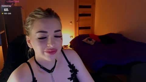 Snapshot of milanafox_ chatting on 05.09.26 Lana online show from 05.09.26