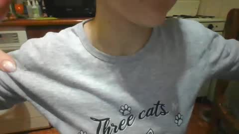 milanako online show from 02.04.25