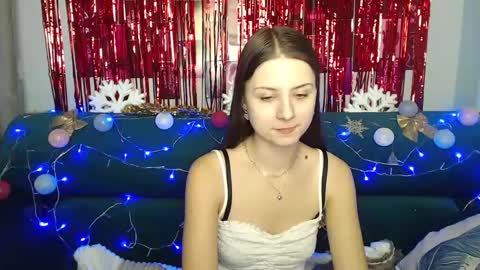 Snapshot of milanaroz chatting on 12.22.24 milanaroz online show from 12.22.24