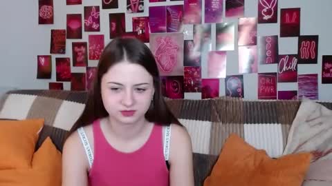 Snapshot of milanaroz chatting on 02.02.25 milanaroz online show from 02.02.25