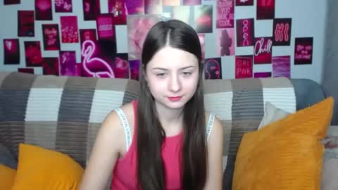 Snapshot of milanaroz chatting on 02.09.25 milanaroz online show from 02.09.25