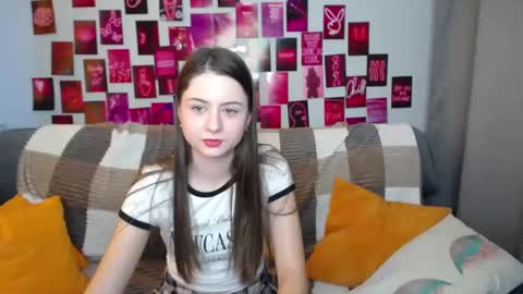 Snapshot of milanaroz chatting on 02.27.25 milanaroz online show from 02.27.25
