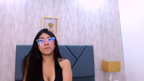 Snapshot of milarosee_ chatting on 05.21.26 Mila Rose online show from 05.21.26