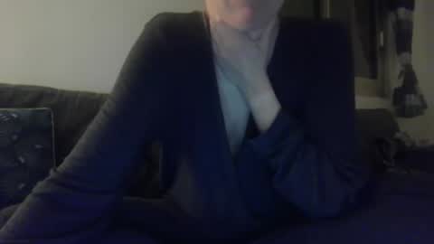 milasexypaws online show from 01.17.26