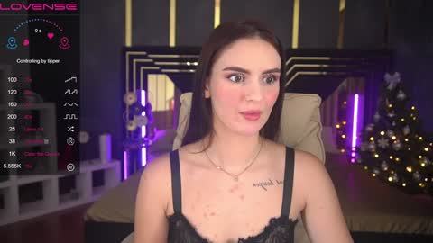 Snapshot of milashalovely chatting on 12.27.24 Milasha online show from 12.27.24