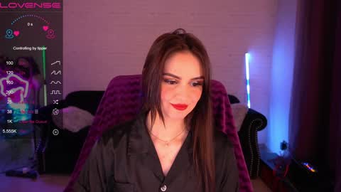 Snapshot of milashalovely chatting on 01.07.25 Milasha online show from 01.07.25