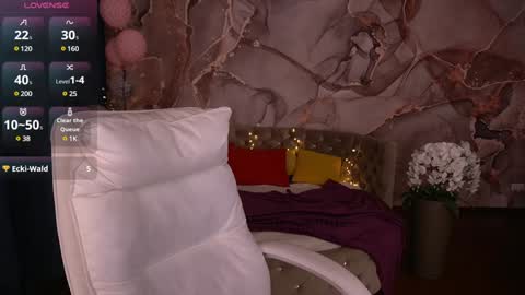 Snapshot of milashalovely chatting on 02.06.25 Milasha online show from 02.06.25