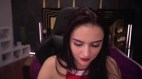 Snapshot of milashalovely chatting on 02.20.25 Milasha online show from 02.20.25