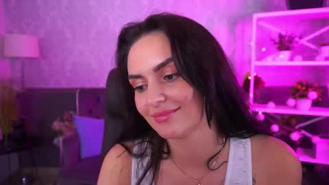 Snapshot of milashalovely chatting on 10.16.25 Milasha online show from 10.16.25