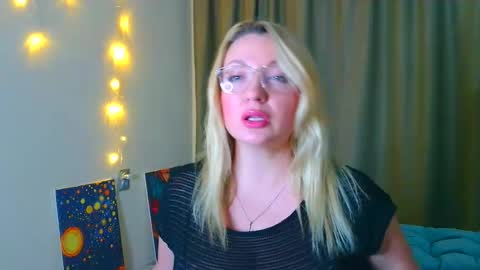 milasmille online show from 10.20.25