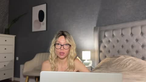 Mila online show from 04.14.26