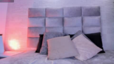 Snapshot of mile_perez chatting on 02.02.26 M I L E online show from 02.02.26