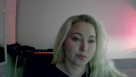 Snapshot of milena391630 chatting on 05.02.26 Milena new nonude shy blonde natural online show from 05.02.26