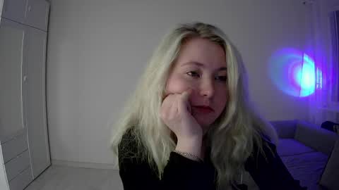 Snapshot of milena391630 chatting on 05.13.26 Milena new nonude shy blonde natural online show from 05.13.26