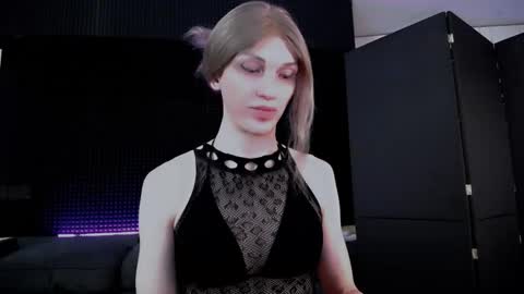 Milena Hardy online show from 10.23.25