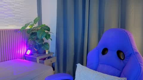 milena_lawson online show from 10.10.25