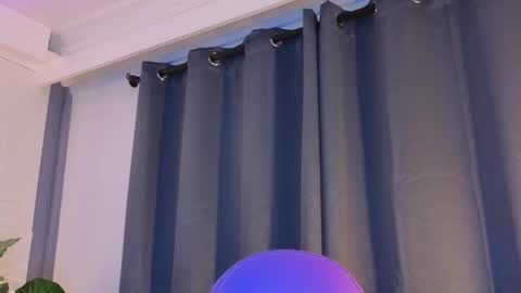 milena_lawson online show from 12.04.25