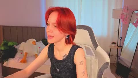 Snapshot of milena_milyan chatting on 07.18.26 Milena online show from 07.18.26