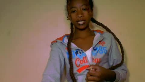 Snapshot of milennah chatting on 06.23.26 milennah online show from 06.23.26
