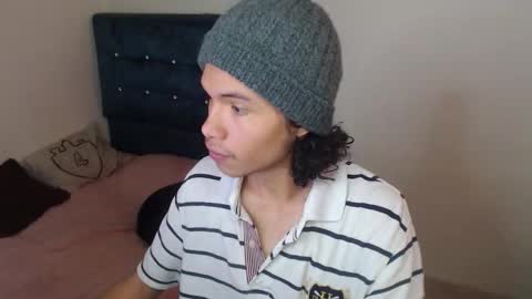 milesxoxo6969 online show from 10.28.25