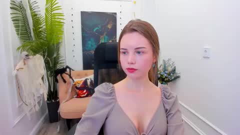 mileygloss online show from 10.30.25