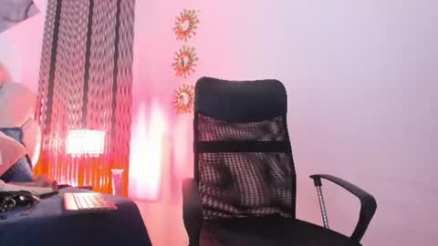 Snapshot of milf__celeste chatting on 07.14.26 milf__celeste online show from 07.14.26