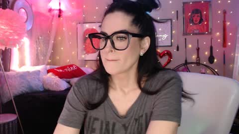 Snapshot of milf_lacey chatting on 01.22.25 Milf Lacey online show from 01.22.25