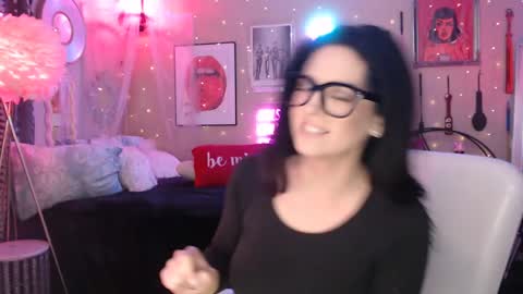 Snapshot of milf_lacey chatting on 02.17.25 Milf Lacey online show from 02.17.25