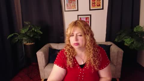 Snapshot of milfarlet chatting on 02.11.26 Arlet online show from 02.11.26