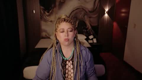 Snapshot of milfarlet chatting on 03.18.26 Arlet online show from 03.18.26