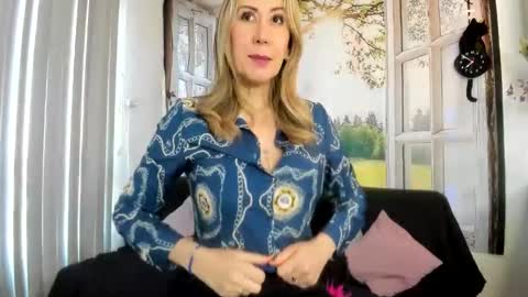 Snapshot of milfashley chatting on 03.19.26 ASHLEY online show from 03.19.26