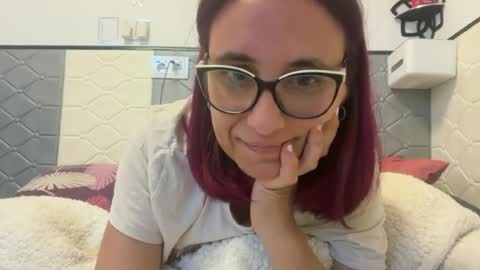 Snapshot of milfcodergirl chatting on 07.31.26 Milf Coder Girl online show from 07.31.26