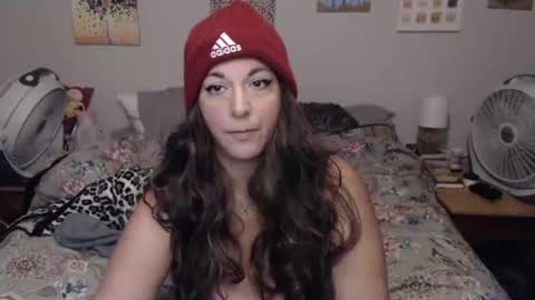 Snapshot of milfmonee chatting on 07.20.26 MILF Monee online show from 07.20.26
