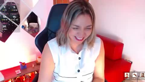 Snapshot of milfsecret69 chatting on 07.10.26 Sara online show from 07.10.26
