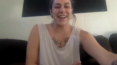 Snapshot of milfsfreaky69 chatting on 01.10.25 BabygirlsFreaky online show from 01.10.25