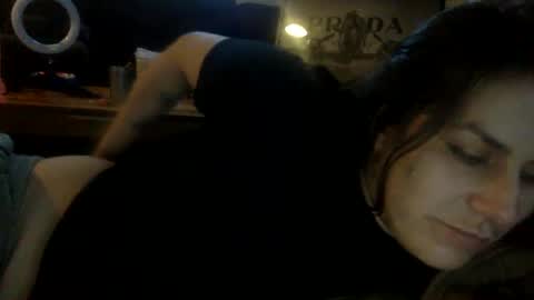Snapshot of milfsfreaky69 chatting on 01.21.25 BabygirlsFreaky online show from 01.21.25