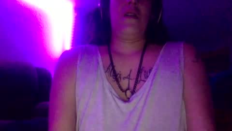 Snapshot of milfsfreaky69 chatting on 01.30.25 BabygirlsFreaky online show from 01.30.25