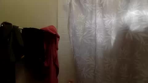 Snapshot of milfsfreaky69 chatting on 10.12.25 BabygirlsFreaky online show from 10.12.25