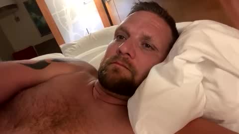 Snapshot of milfsmash chatting on 10.18.25 milfsmash online show from 10.18.25