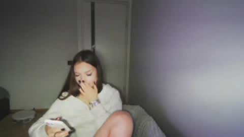 Snapshot of milipia chatting on 06.22.26 milipia online show from 06.22.26