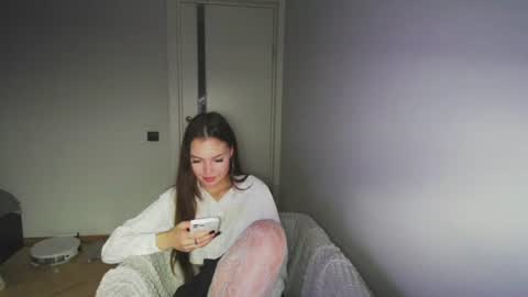 Snapshot of milipia chatting on 06.23.26 milipia online show from 06.23.26