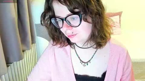 Snapshot of milisasweet chatting on 10.06.25 MilisaSweet online show from 10.06.25