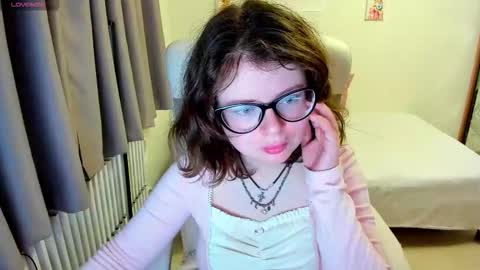 Snapshot of milisasweet chatting on 10.08.25 MilisaSweet online show from 10.08.25