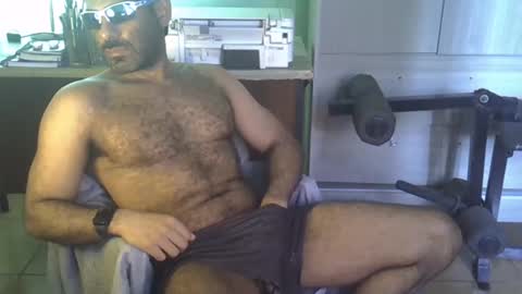 Snapshot of militaryx chatting on 10.10.25 militaryx online show from 10.10.25